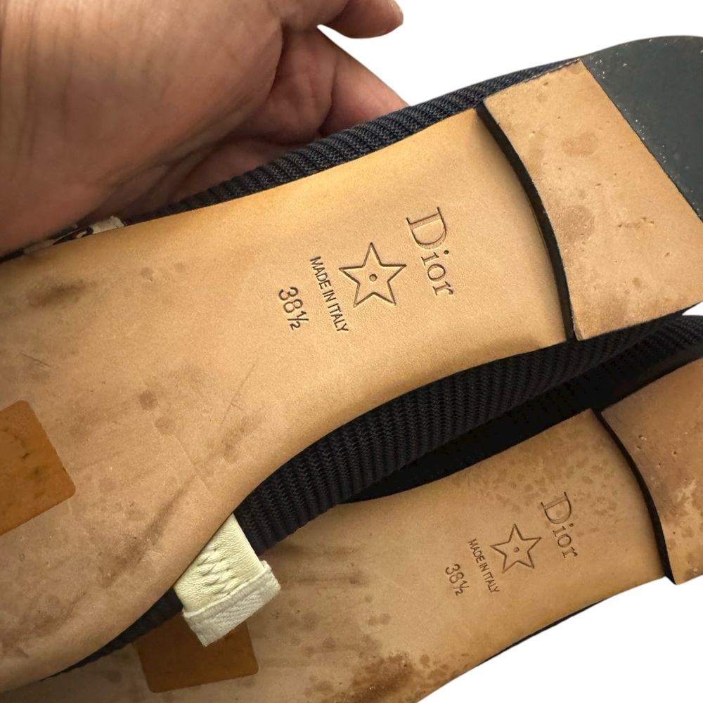 Dior- Christian Dior J’adior Black Flats with Cream Bow Accent Sz 38 1/2 - Picture 4 of 5